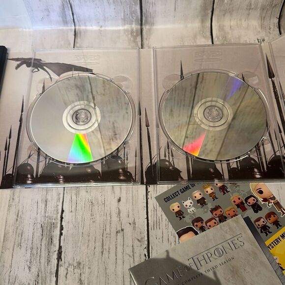GAME OF THRONES - The Complete Third 3 and 2 Second Season Slipcover DVD Blu Ray - Picture 6 of 13